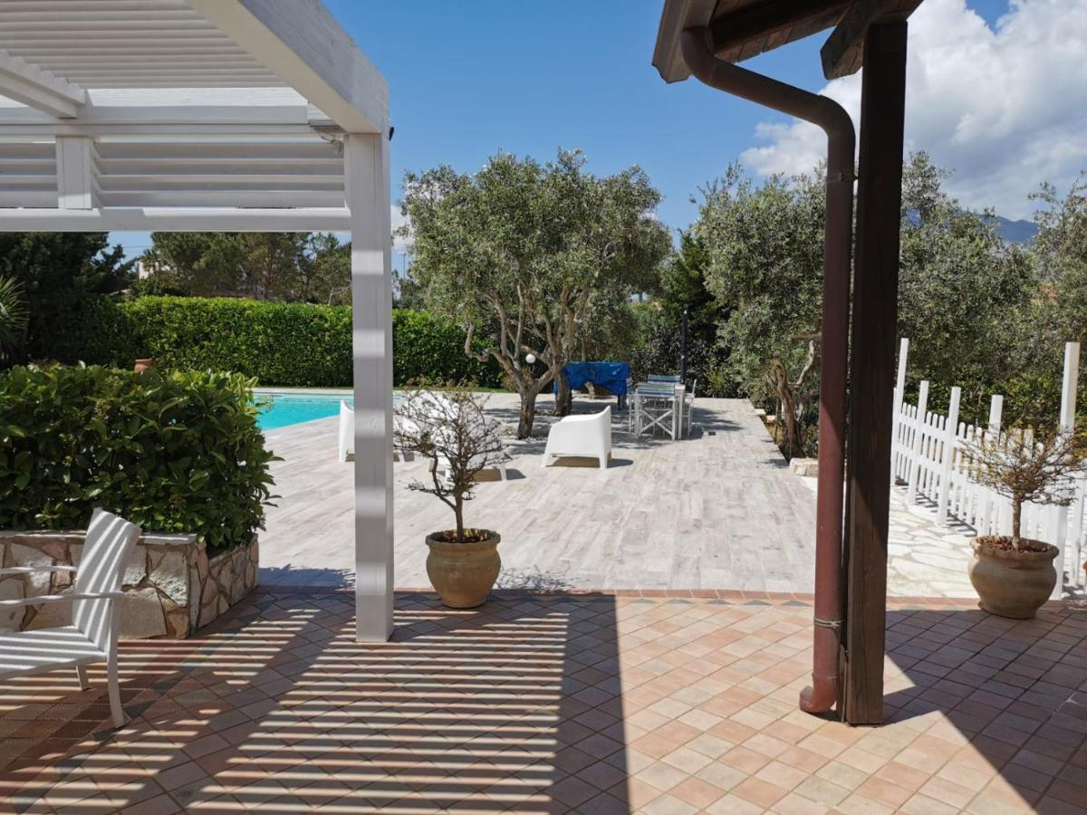 Villa Hibiscus Кастеламаре дел Голфо Екстериор снимка