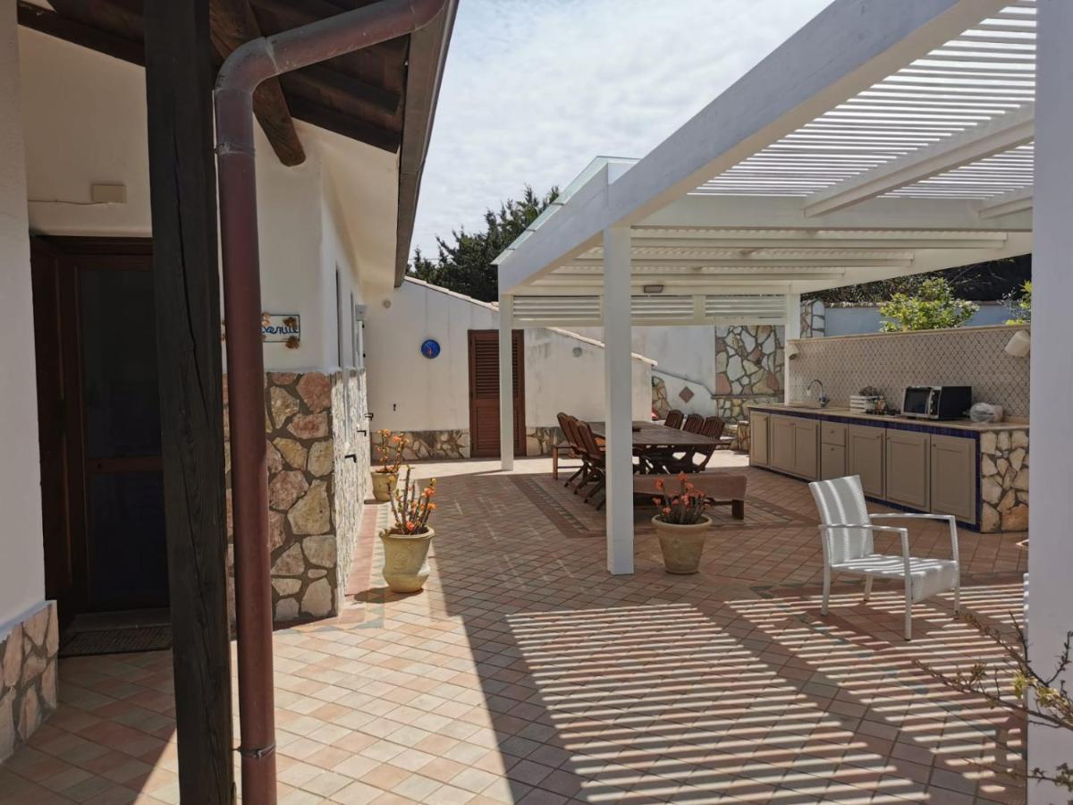Villa Hibiscus Кастеламаре дел Голфо Екстериор снимка