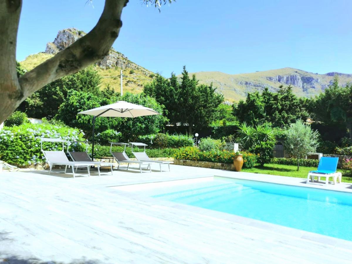 Villa Hibiscus Кастеламаре дел Голфо Екстериор снимка