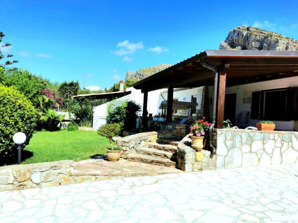 Villa Hibiscus Кастеламаре дел Голфо Екстериор снимка